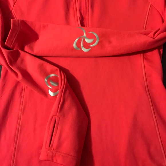 Pink exercise zip up hoodie - Picture 6 of 8